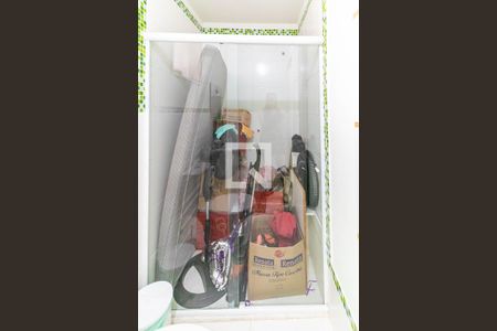 Casa à venda com 150m², 3 quartos e 1 vaga Casa à venda com 150m², 3 quartos e 1 vagaBanheiro Sala