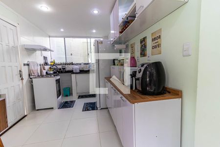 Casa à venda com 150m², 3 quartos e 1 vaga Casa à venda com 150m², 3 quartos e 1 vagaCozinha