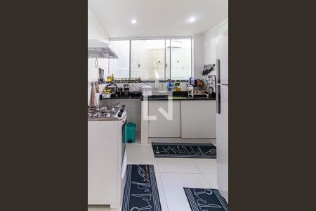 Casa à venda com 150m², 3 quartos e 1 vaga Casa à venda com 150m², 3 quartos e 1 vagaCozinha