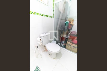 Casa à venda com 150m², 3 quartos e 1 vaga Casa à venda com 150m², 3 quartos e 1 vagaBanheiro Sala