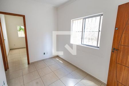 Sala de apartamento para alugar com 2 quartos, 50m² em Jaqueline, Belo Horizonte