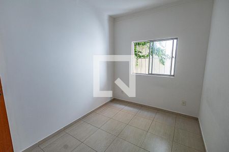 Quarto 1 de apartamento para alugar com 2 quartos, 50m² em Jaqueline, Belo Horizonte