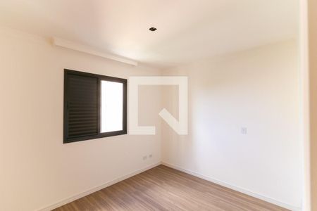 Quarto 2 de apartamento para alugar com 2 quartos, 72m² em Jardim Maria Rosa, Taboão da Serra
