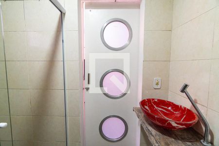 Banheiro de kitnet/studio para alugar com 1 quarto, 28m² em Vila Clementino, São Paulo
