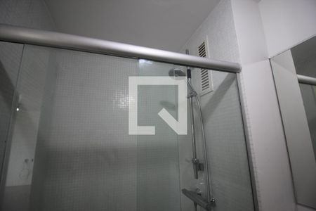 Banheiro de apartamento para alugar com 1 quarto, 70m² em Usina Piratininga, São Paulo