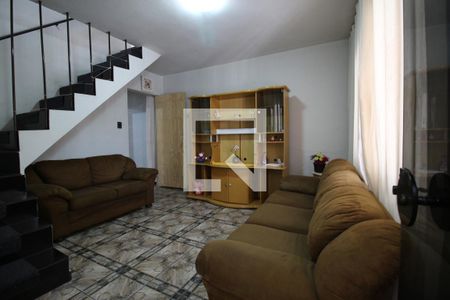 Casa à venda com 85m², 3 quartos e 2 vagasSala