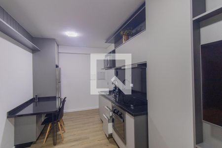 Sala/Cozinha de apartamento para alugar com 1 quarto, 28m² em Centro, Curitiba
