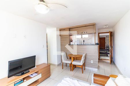 Sala de apartamento à venda com 3 quartos, 70m² em Fátima, Niterói