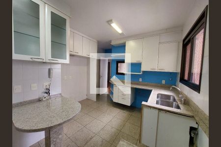 Apartamento à venda com 4 quartos, 227m² em Vila Suzana, São Paulo