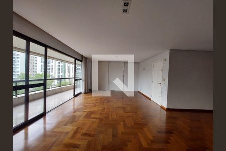 Apartamento à venda com 4 quartos, 227m² em Vila Suzana, São Paulo