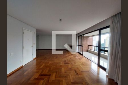 Apartamento à venda com 4 quartos, 227m² em Vila Suzana, São Paulo