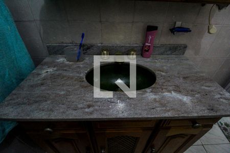 Banheiro de casa para alugar com 1 quarto, 10m² em Jardim Vila Formosa, São Paulo