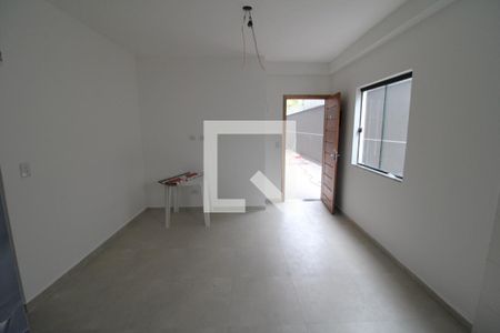 Sala / Cozinha de apartamento para alugar com 2 quartos, 25m² em Vila Nivi, São Paulo