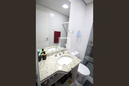 Banheiro de apartamento à venda com 2 quartos, 57m² em Vila Ester (zona Norte), São Paulo