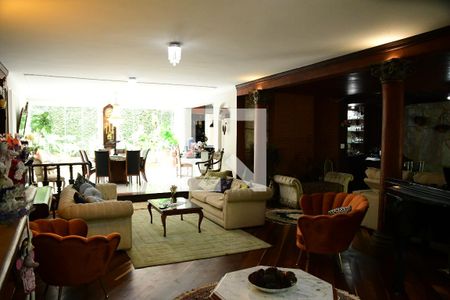 Sala de casa de condomínio para alugar com 4 quartos, 1350m² em Gramado, Cotia