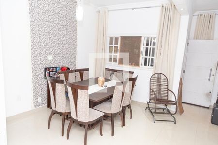 Sala de casa à venda com 4 quartos, 134m² em Vila Rosália, Guarulhos