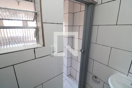 Banheiro de casa para alugar com 1 quarto, 37m² em Jardim Marília, São Paulo