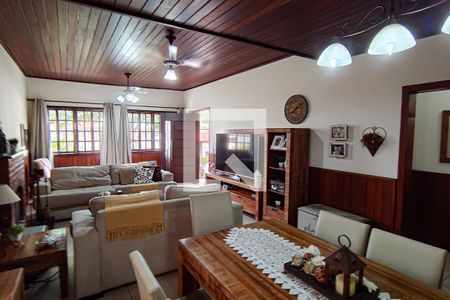 Sala de casa de condomínio à venda com 5 quartos, 347m² em Taquara, Rio de Janeiro