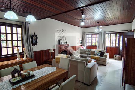 Sala de casa de condomínio à venda com 5 quartos, 347m² em Taquara, Rio de Janeiro