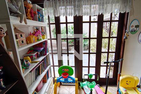 Sala de casa de condomínio à venda com 5 quartos, 347m² em Taquara, Rio de Janeiro