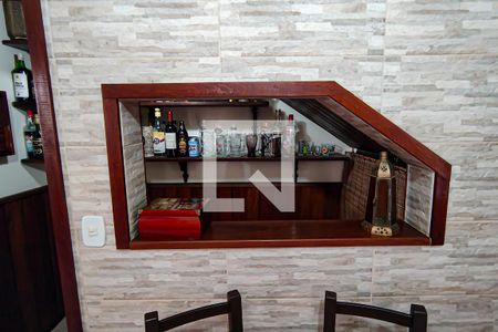 Sala de casa de condomínio à venda com 5 quartos, 347m² em Taquara, Rio de Janeiro