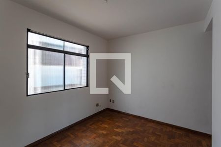 Sala  de apartamento para alugar com 2 quartos, 100m² em Coração Eucarístico, Belo Horizonte