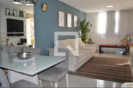 Sala de casa de condomínio para alugar com 3 quartos, 106m² em Cabral, Contagem