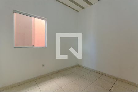 Quarto 2 de casa para alugar com 3 quartos, 90m² em Jaqueline, Belo Horizonte