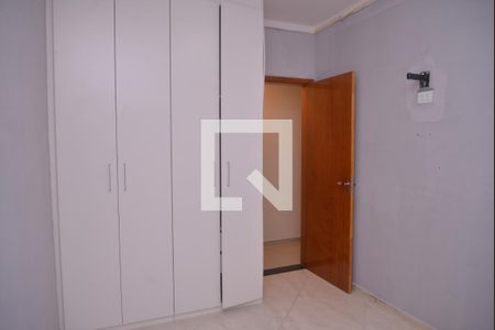 Closet do quarto 2 de apartamento para alugar com 3 quartos, 97m² em Vila Eldízia, Santo André