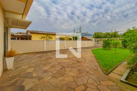 Casa para alugar com 200m², 3 quartos e 3 vagas Casa para alugar com 200m², 3 quartos e 3 vagasFrente da casa/jardim