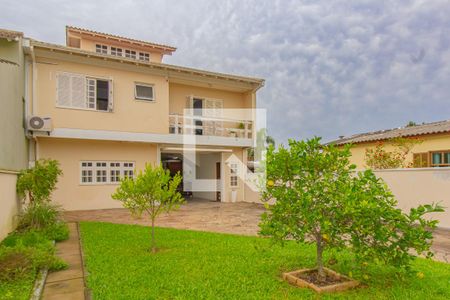 Casa para alugar com 200m², 3 quartos e 3 vagas Casa para alugar com 200m², 3 quartos e 3 vagasFachada