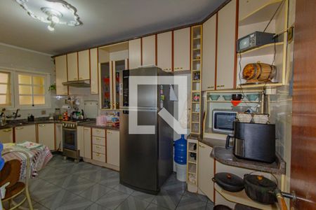 Casa para alugar com 200m², 3 quartos e 3 vagas Casa para alugar com 200m², 3 quartos e 3 vagasCozinha