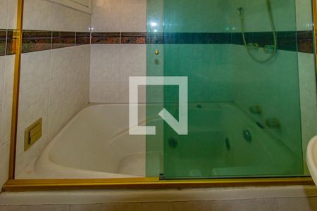 Casa para alugar com 200m², 3 quartos e 3 vagas Casa para alugar com 200m², 3 quartos e 3 vagasDetalhe do banheiro