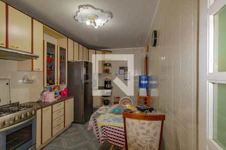 Casa para alugar com 200m², 3 quartos e 3 vagas Casa para alugar com 200m², 3 quartos e 3 vagasCozinha - Armários