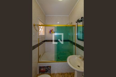 Casa para alugar com 200m², 3 quartos e 3 vagas Casa para alugar com 200m², 3 quartos e 3 vagasBanheiro Social