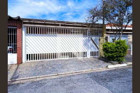 Fachada  de casa à venda com 3 quartos, 180m² em Rolinópolis, São Paulo