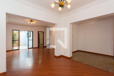 Sala de casa à venda com 3 quartos, 150m² em Cambuci, São Paulo