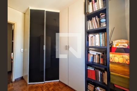 Quarto de apartamento à venda com 4 quartos, 180m² em Santo Antônio, Belo Horizonte