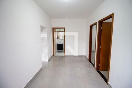 Sala de casa para alugar com 2 quartos, 57m² em Jardim Santo Elias (são Miguel), São Paulo