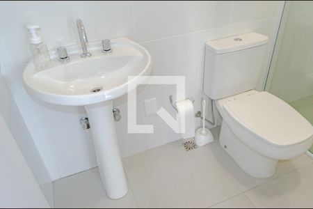 Banheiro de apartamento para alugar com 1 quarto, 36m² em Carvoeira, Florianópolis