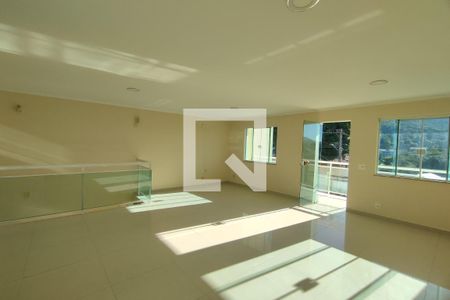 Sala de casa de condomínio à venda com 3 quartos, 230m² em Taquara, Rio de Janeiro