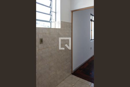 Cozinha de apartamento para alugar com 1 quarto, 40m² em Menino Deus, Porto Alegre