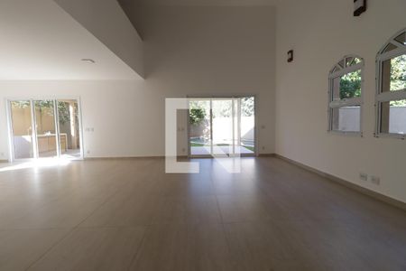 Casa de condomínio para alugar com 320m², 5 quartos e 4 vagasSala