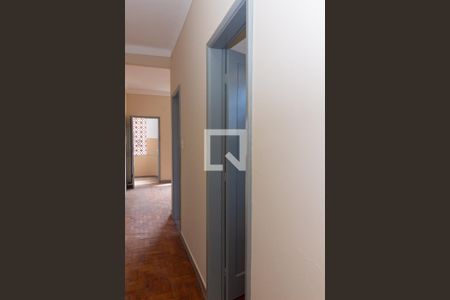 Corredor de apartamento para alugar com 1 quarto, 48m² em Marechal Hermes, Rio de Janeiro