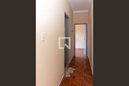 Corredor de apartamento para alugar com 1 quarto, 48m² em Marechal Hermes, Rio de Janeiro
