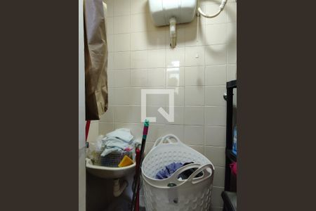 Apartamento à venda com 95m², 3 quartos e 1 vaga Apartamento à venda com 95m², 3 quartos e 1 vagaBanheiro de serviço