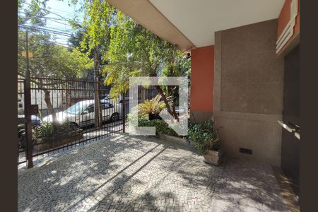Apartamento à venda com 95m², 3 quartos e 1 vaga Apartamento à venda com 95m², 3 quartos e 1 vagaFachada e portaria