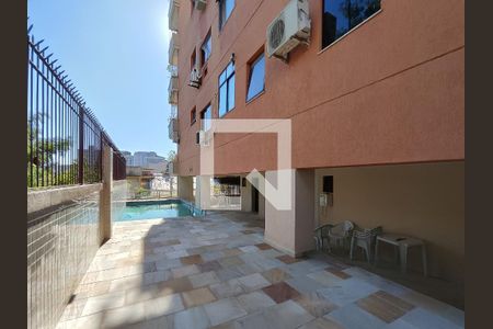 Apartamento à venda com 95m², 3 quartos e 1 vaga Apartamento à venda com 95m², 3 quartos e 1 vagaÁrea comum - Piscina