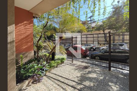 Apartamento à venda com 95m², 3 quartos e 1 vaga Apartamento à venda com 95m², 3 quartos e 1 vagaFachada e portaria