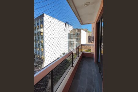 Apartamento à venda com 95m², 3 quartos e 1 vaga Apartamento à venda com 95m², 3 quartos e 1 vagaVaranda